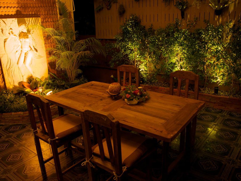Palada Guesthouse HHQ Exterior foto