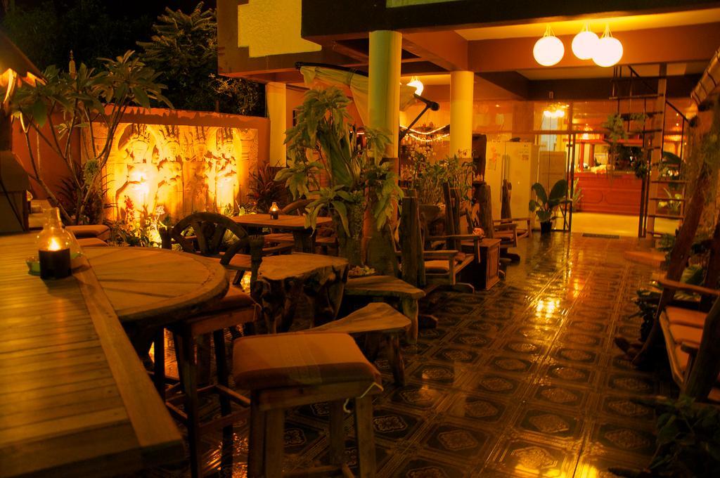 Palada Guesthouse HHQ Exterior foto